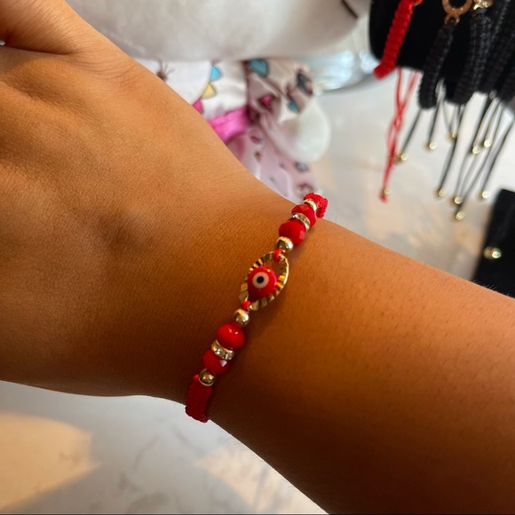 NWOT : Evil Eye Red Bracelet- - Picture 9 of 15